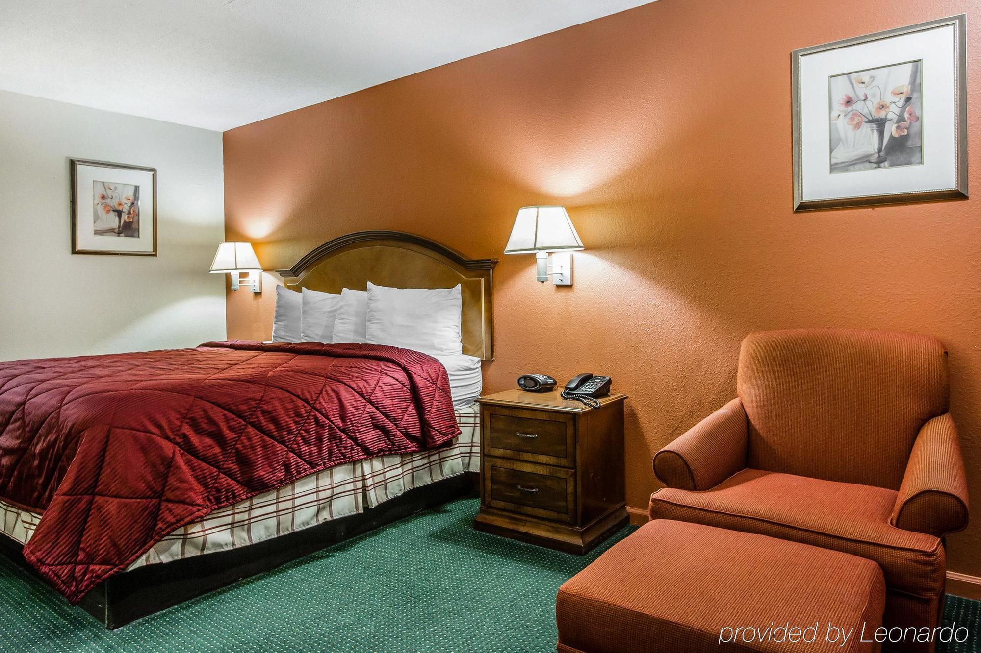Econo Lodge Inn & Suites Enterprise Exterior photo