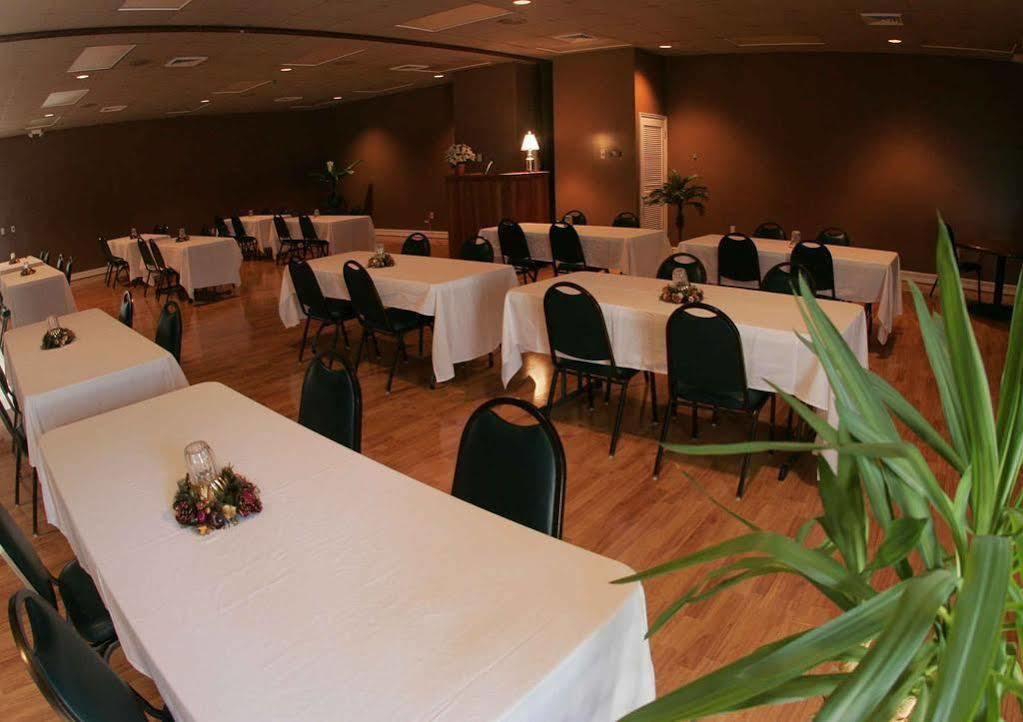Econo Lodge Inn & Suites Enterprise Exterior photo
